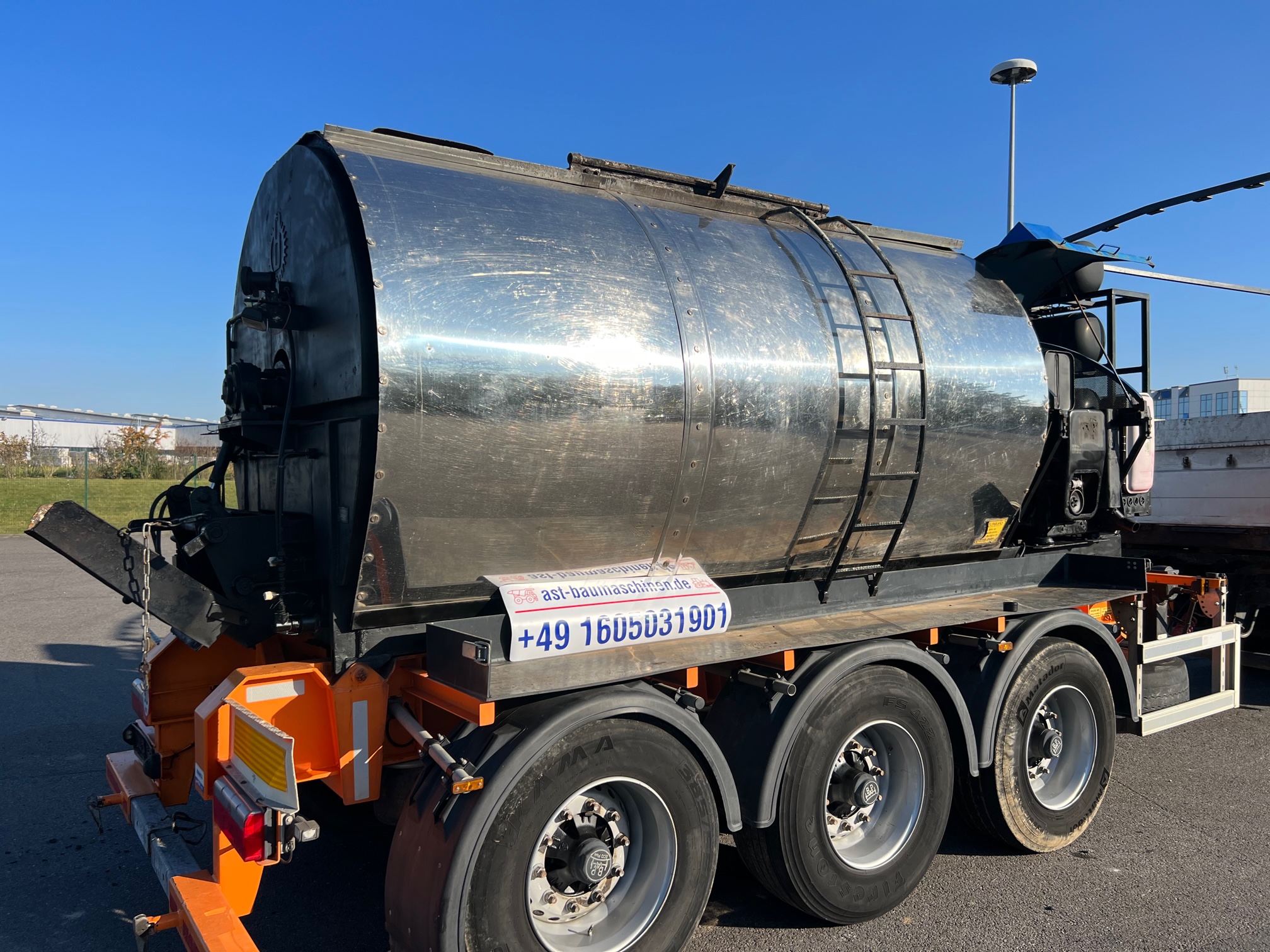 Bitumenkocher GKL 3-Achs-Tandem-Anhänger , Inhalt 8000 Liter – Bild 3
